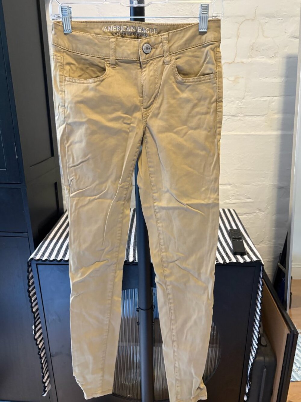 American Eagle Khaki Jegging, Regular Size 2